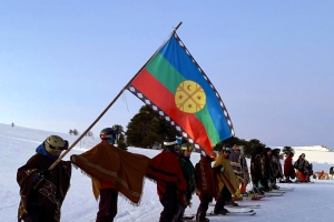 poncho-bandera-slide